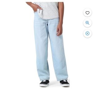 Wrangler adjustable waist Loose Fit Jean, light wash blue Sizes 14 Regular